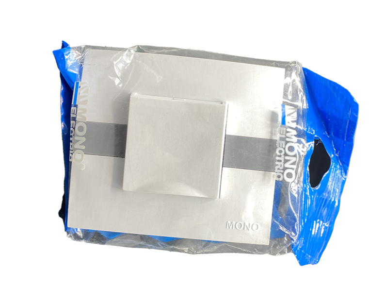 PRISE TERRE AVEC COUVERCLE EV